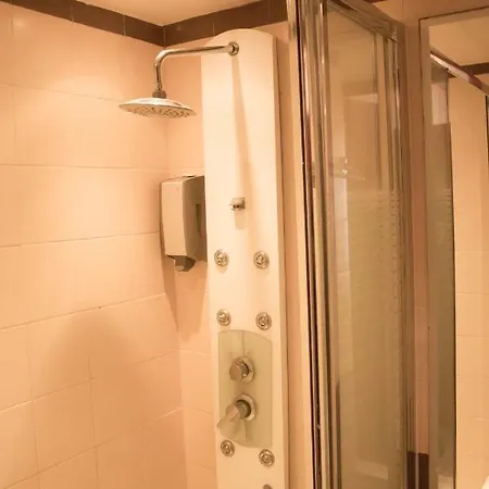 Otel Americana 2*