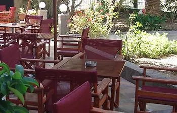 Americana Hotel 2*