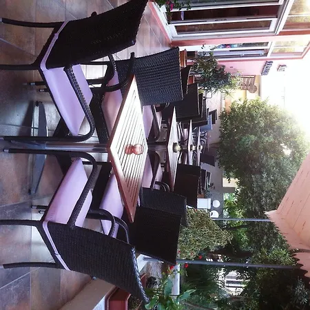Hotel Americana 2*